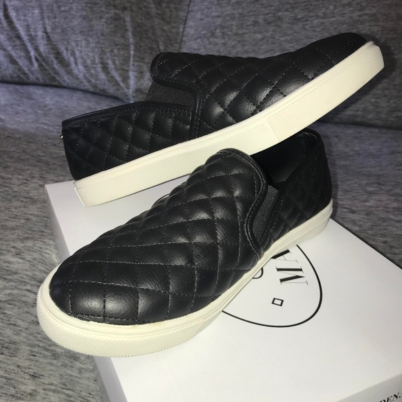 Steve Madden ECENTRCQ Black Sneakers - Picture 1 of 4
